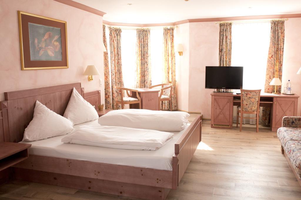 Hotel Hirsch Rothenberg Eksteriør bilde